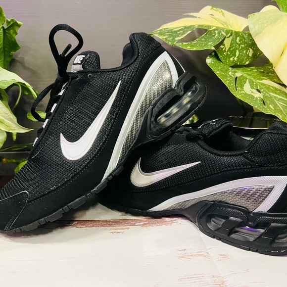 Men’s Nike MatchAir Torch 3 Athletic Shoes - Picture 6 of 8